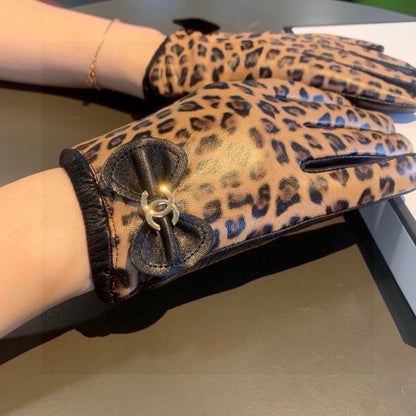 Fashion CC letter leopard bow gloves