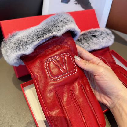 Fashion V letter gloves