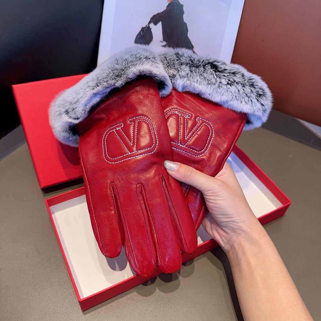 Fashion V letter gloves