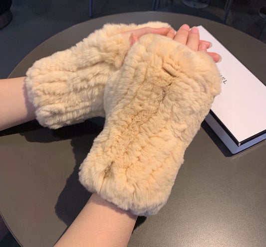Fashion CC letter gloves