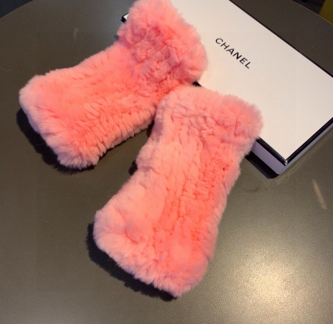 Fashion CC letter gloves