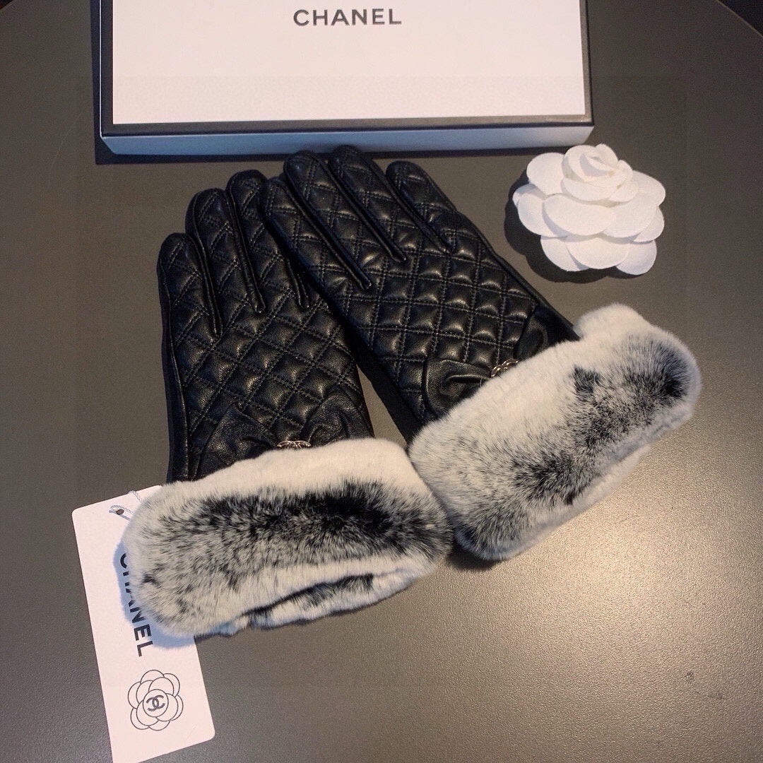 Fashion CC letter gloves