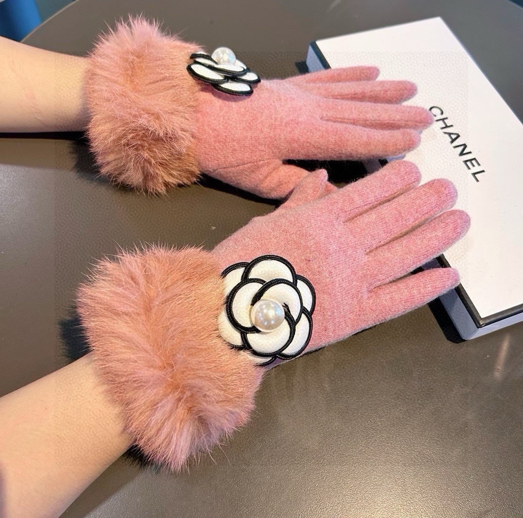 Fashion CC letter gloves