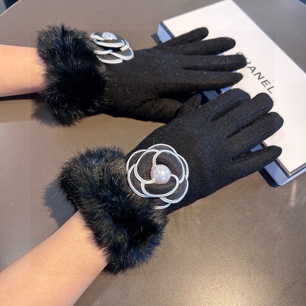 Fashion CC letter gloves
