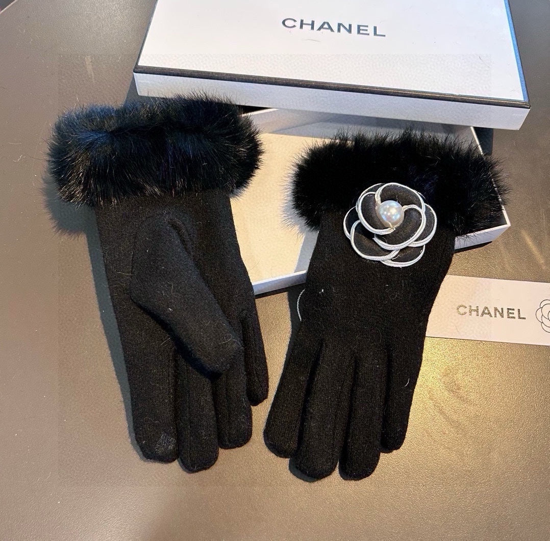 Fashion CC letter gloves