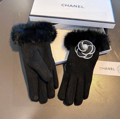 Fashion CC letter gloves