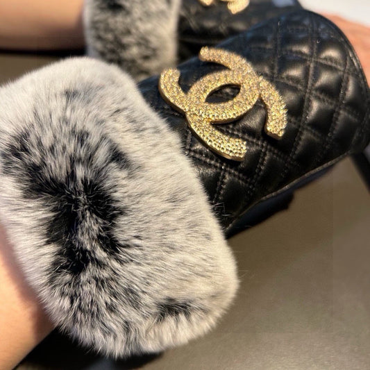 Fashion CC letter gloves