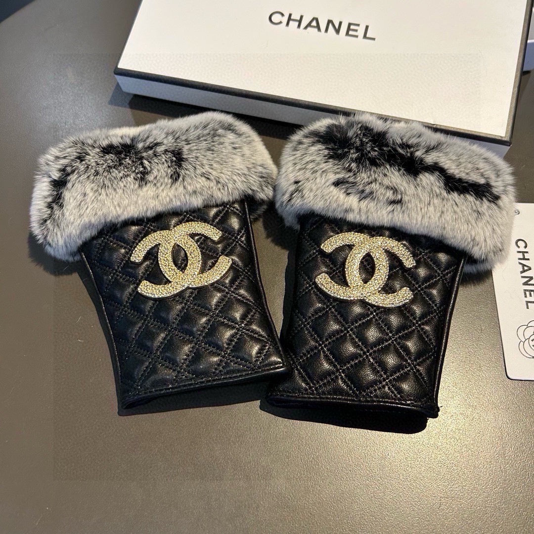 Fashion CC letter gloves