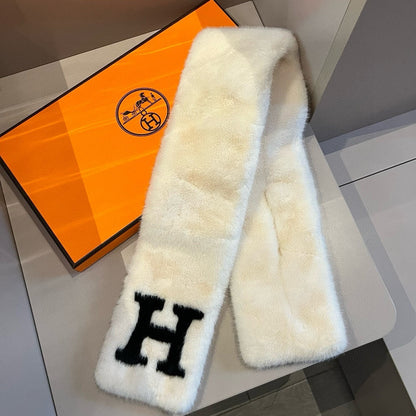 Fashion H letter scarf