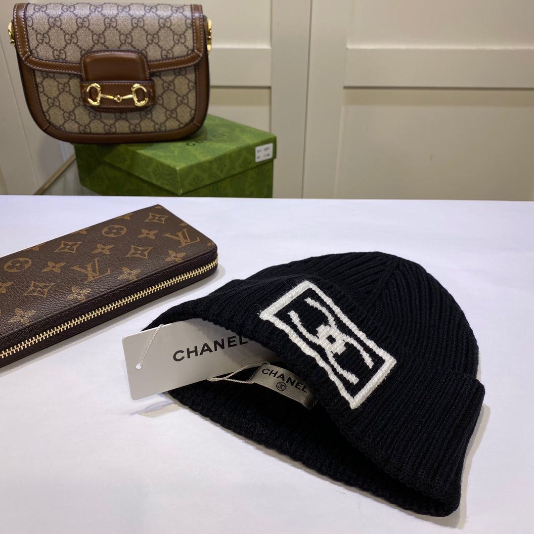 Fashionable plush CC knitted hat