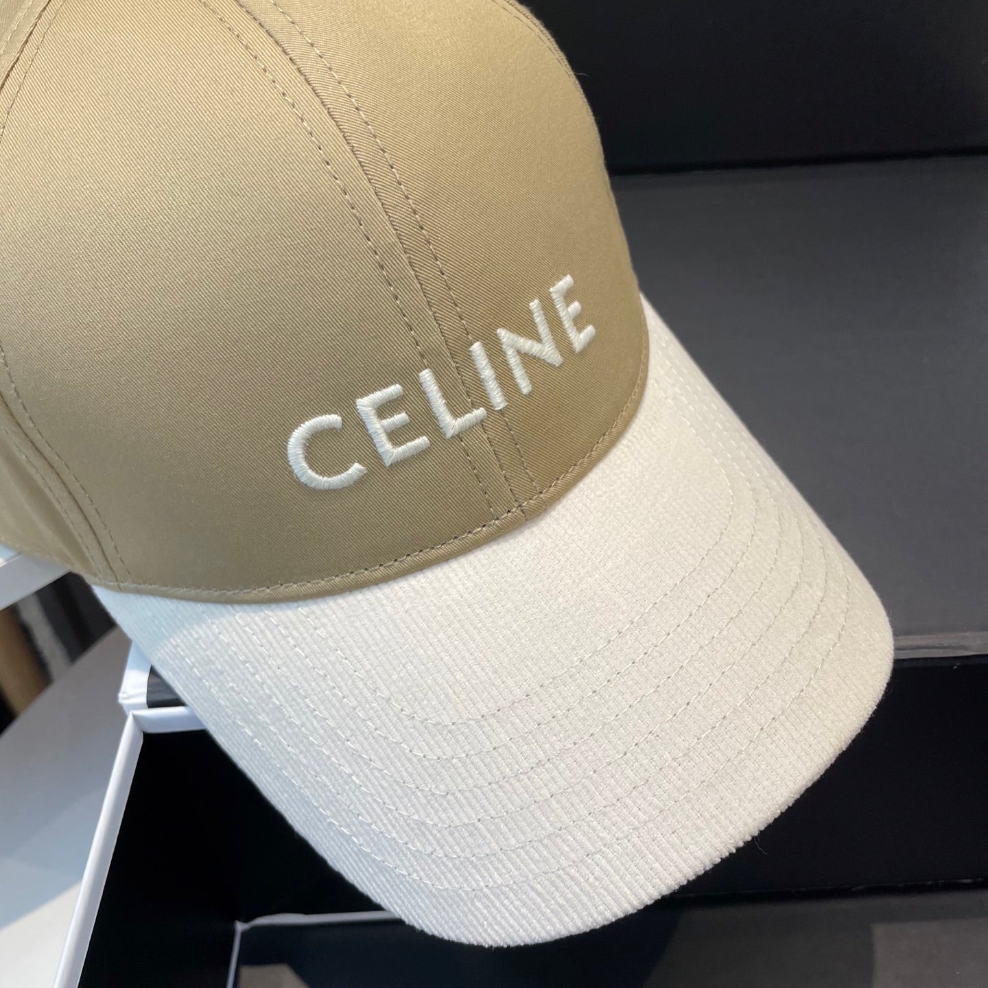 Fashion CER letter baseball cap