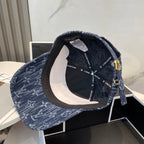 Fashionable four-leaf clover letter baseball cap