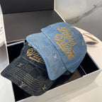 Fashionable four-leaf clover letter baseball cap