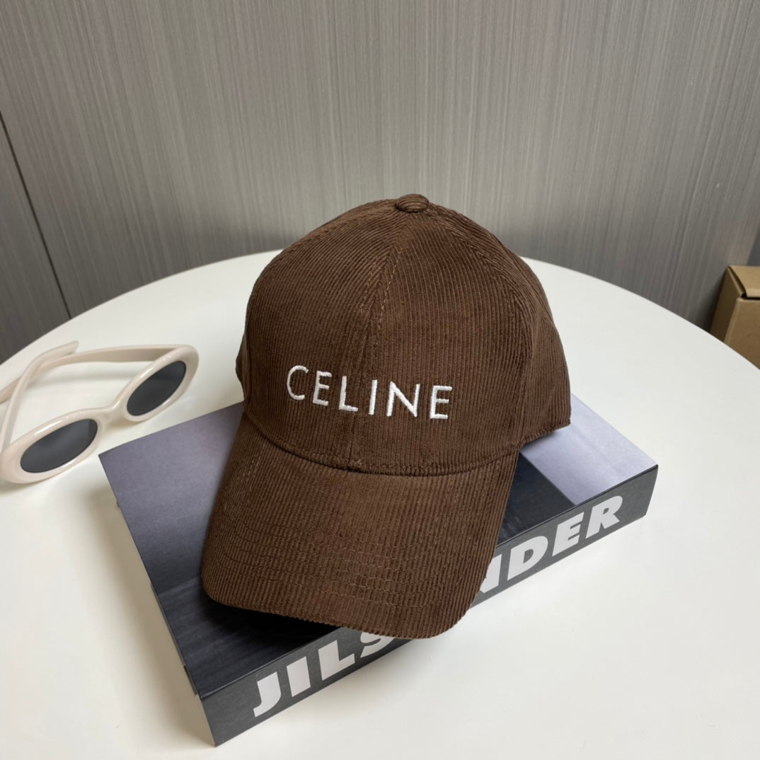 Fashionable CE letter baseball cap