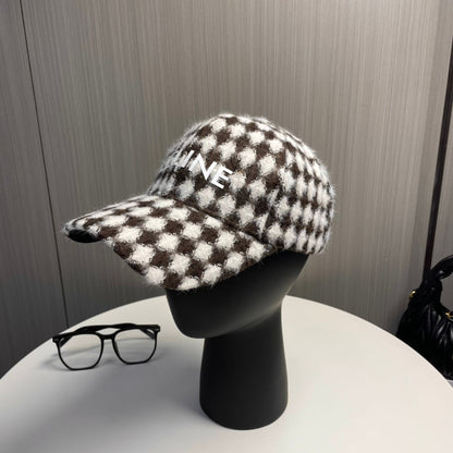 Fashionable CE letter baseball cap