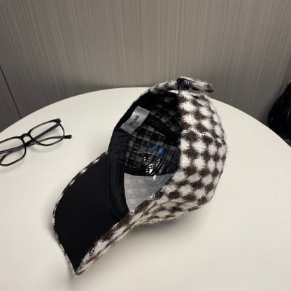 Fashionable CE letter baseball cap