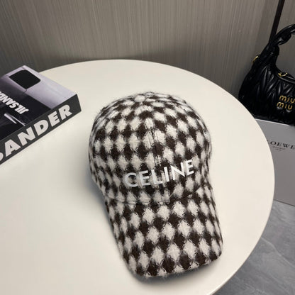 Fashionable CE letter baseball cap