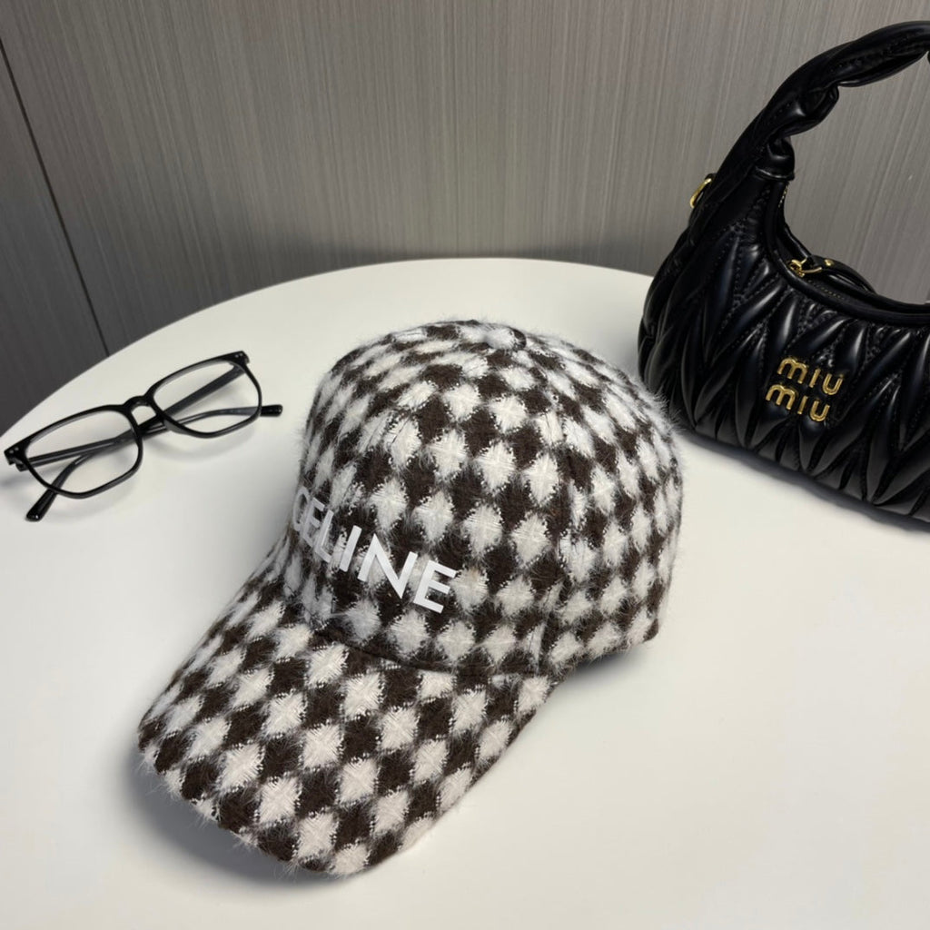 Fashionable CE letter baseball cap