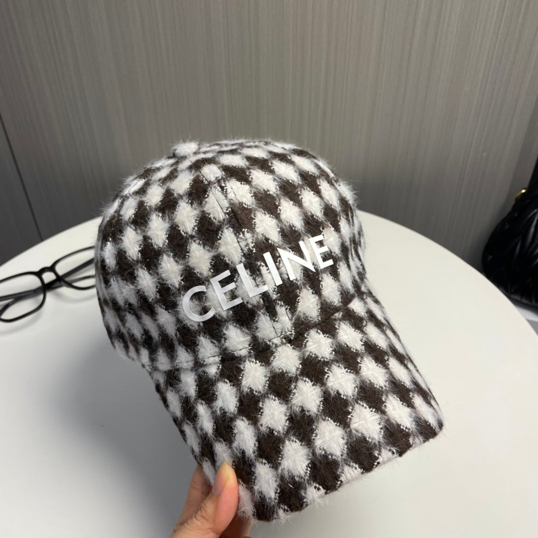 Fashionable CE letter baseball cap