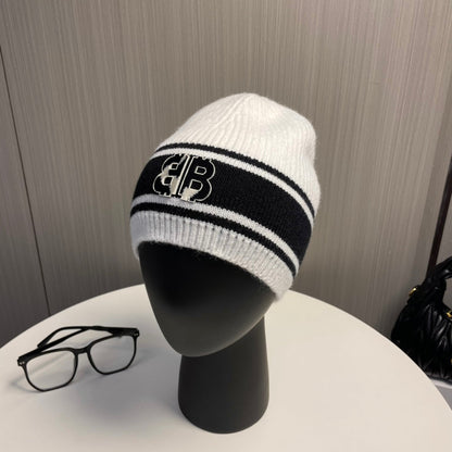 Fashionable double B letter knitted hat