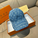 Fashionable four-leaf clover baseball cap