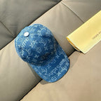 Fashionable four-leaf clover baseball cap