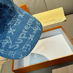 Fashionable four-leaf clover baseball cap