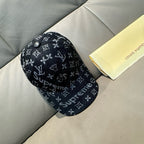 Fashionable four-leaf clover baseball cap