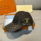 Fashionable four-leaf clover baseball cap