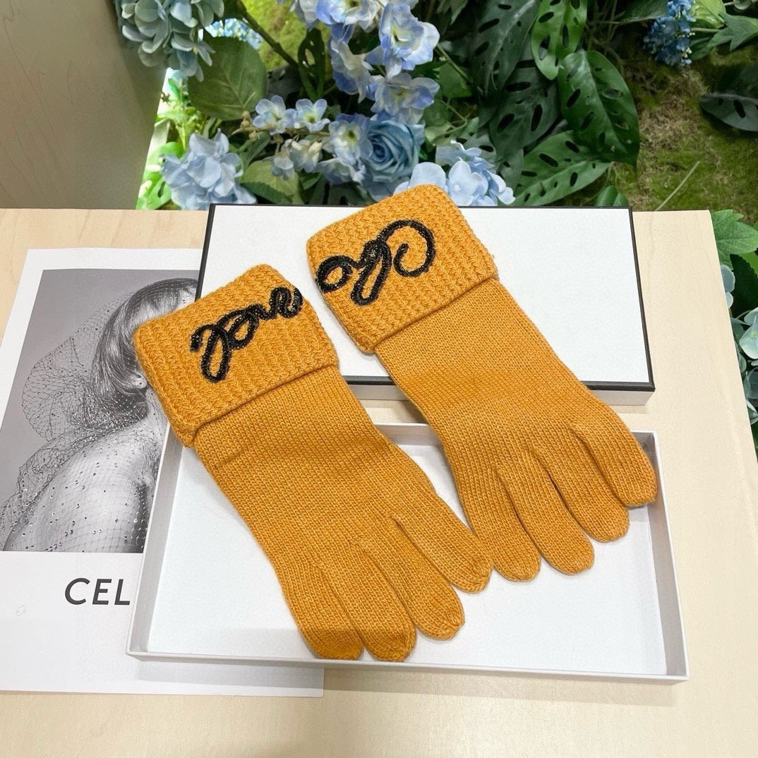 Fashion CER letter gloves
