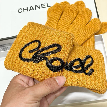 Fashion CER letter gloves