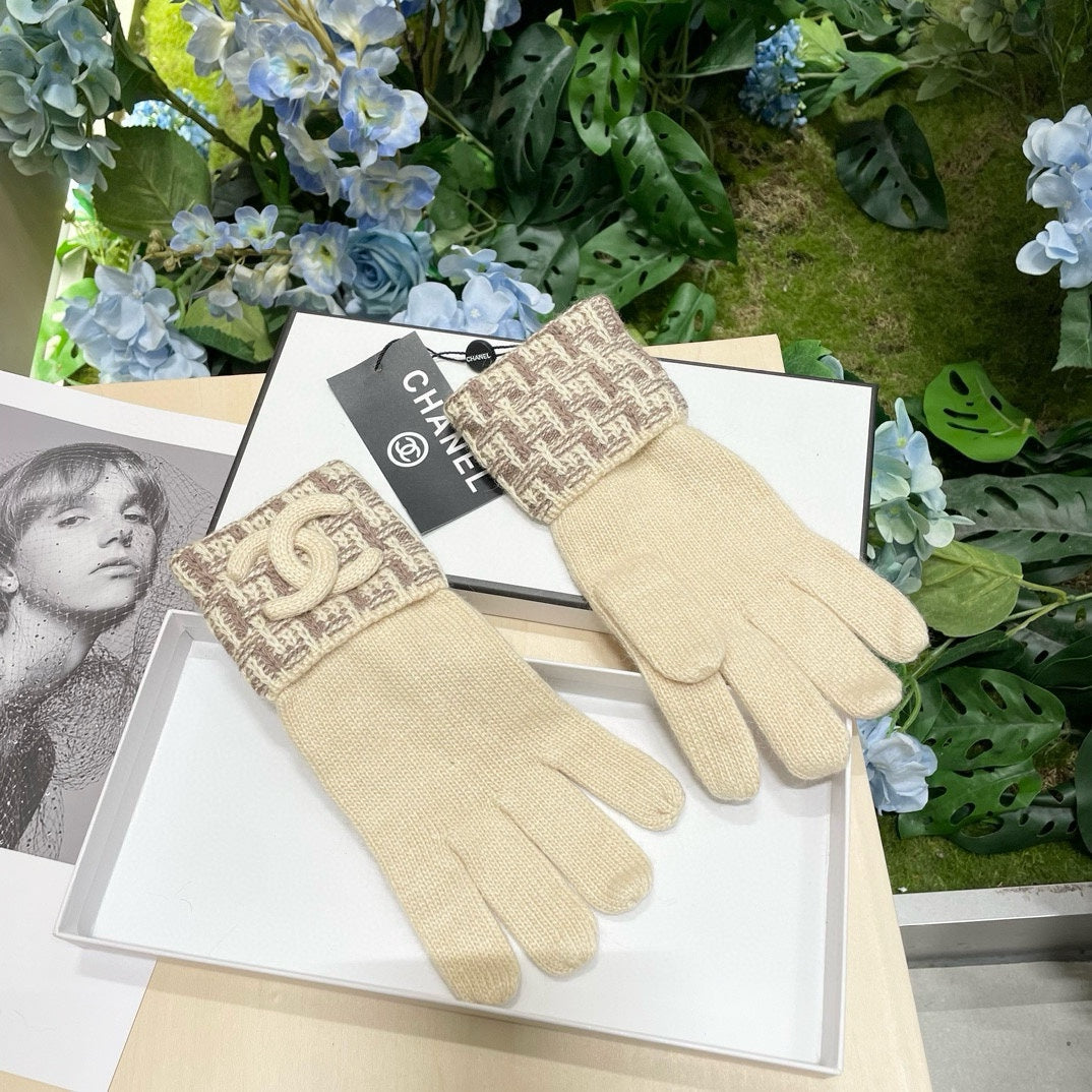 Fashion CC letter gloves