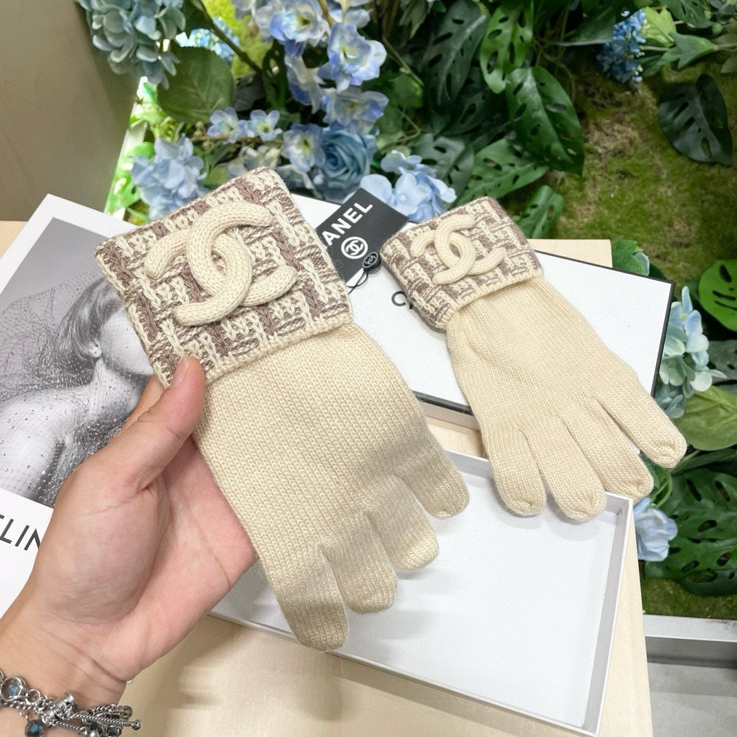 Fashion CC letter gloves