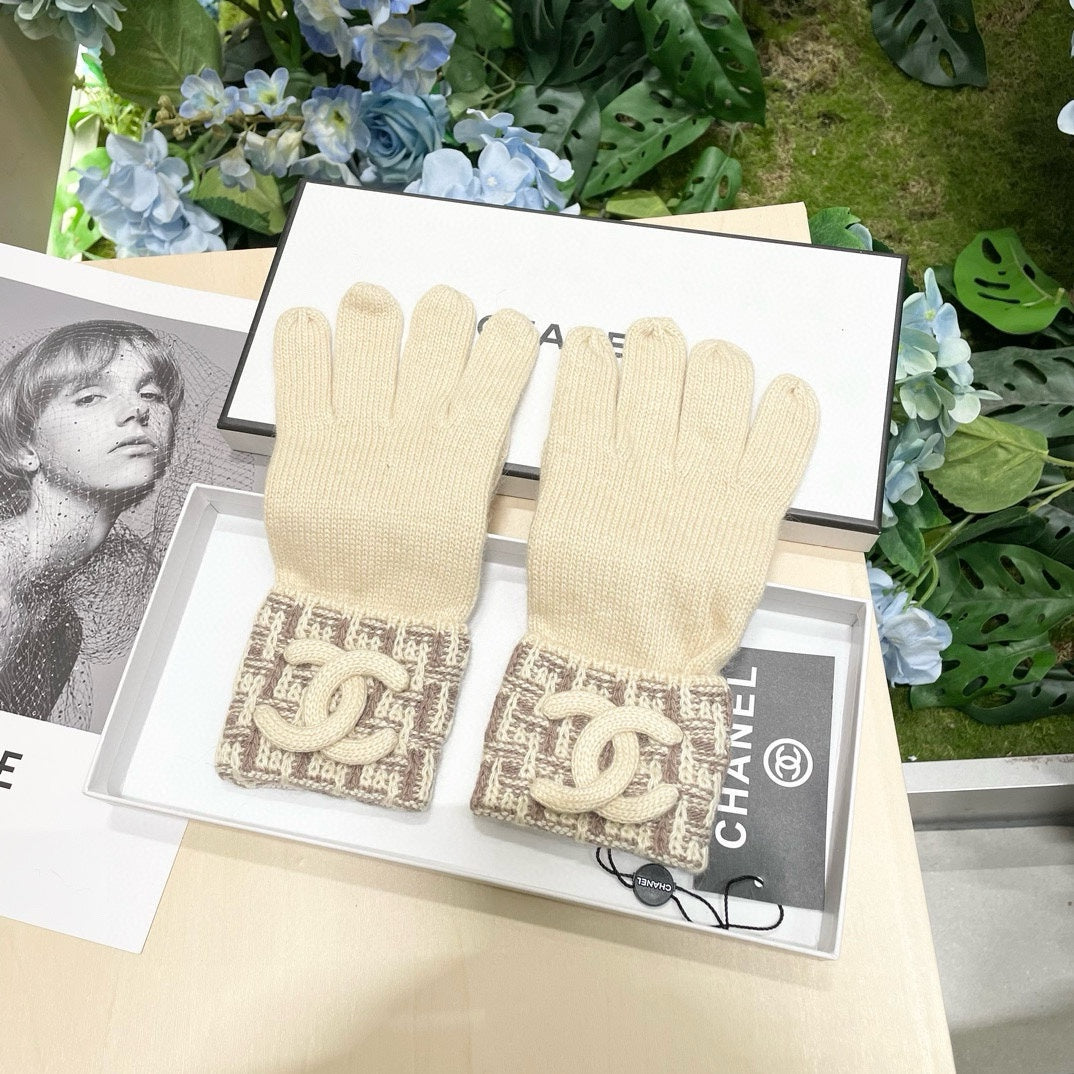 Fashion CC letter gloves