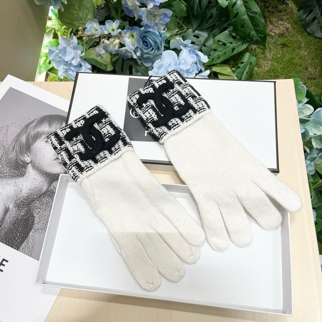 Fashion CC letter gloves
