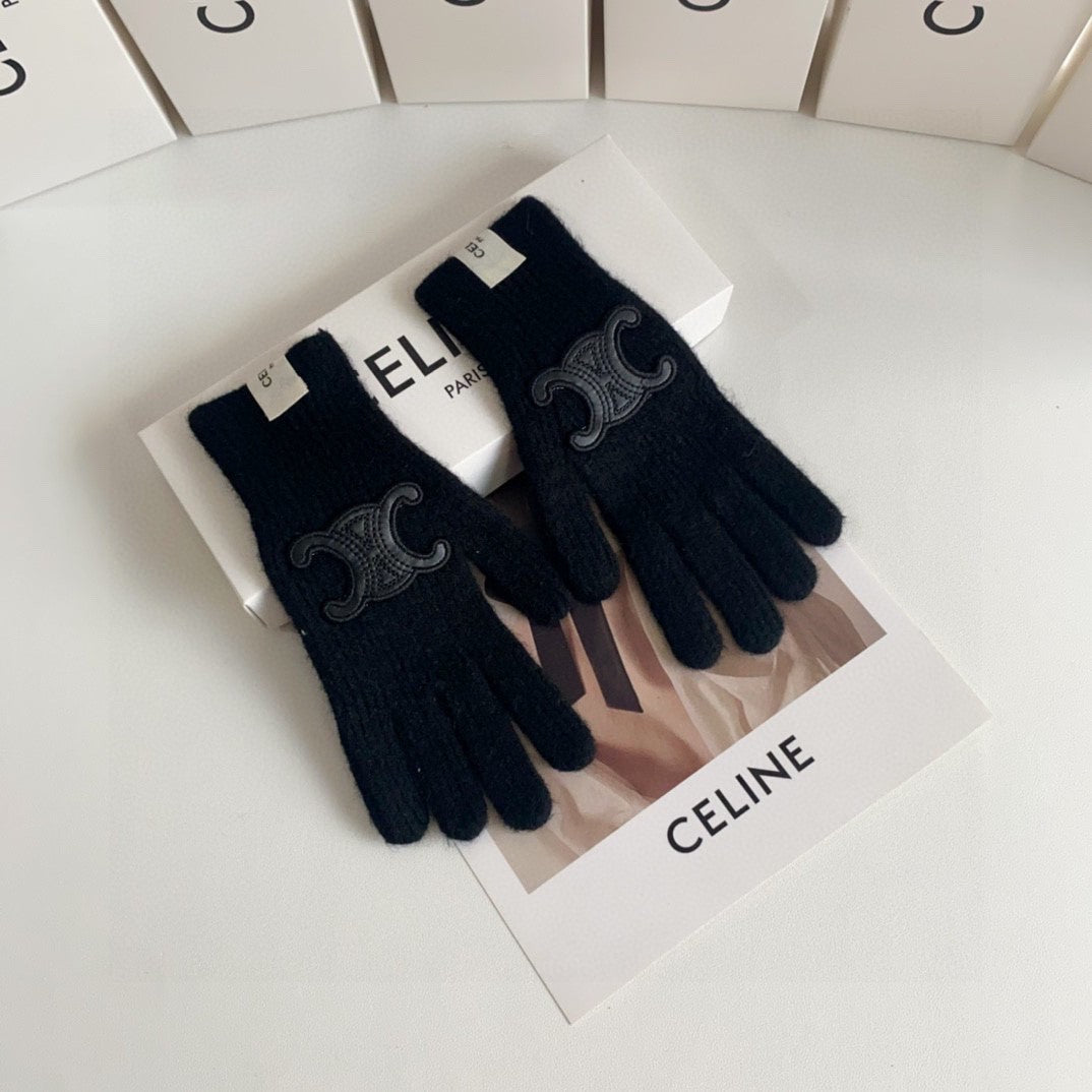 Fashion CEL letter gloves