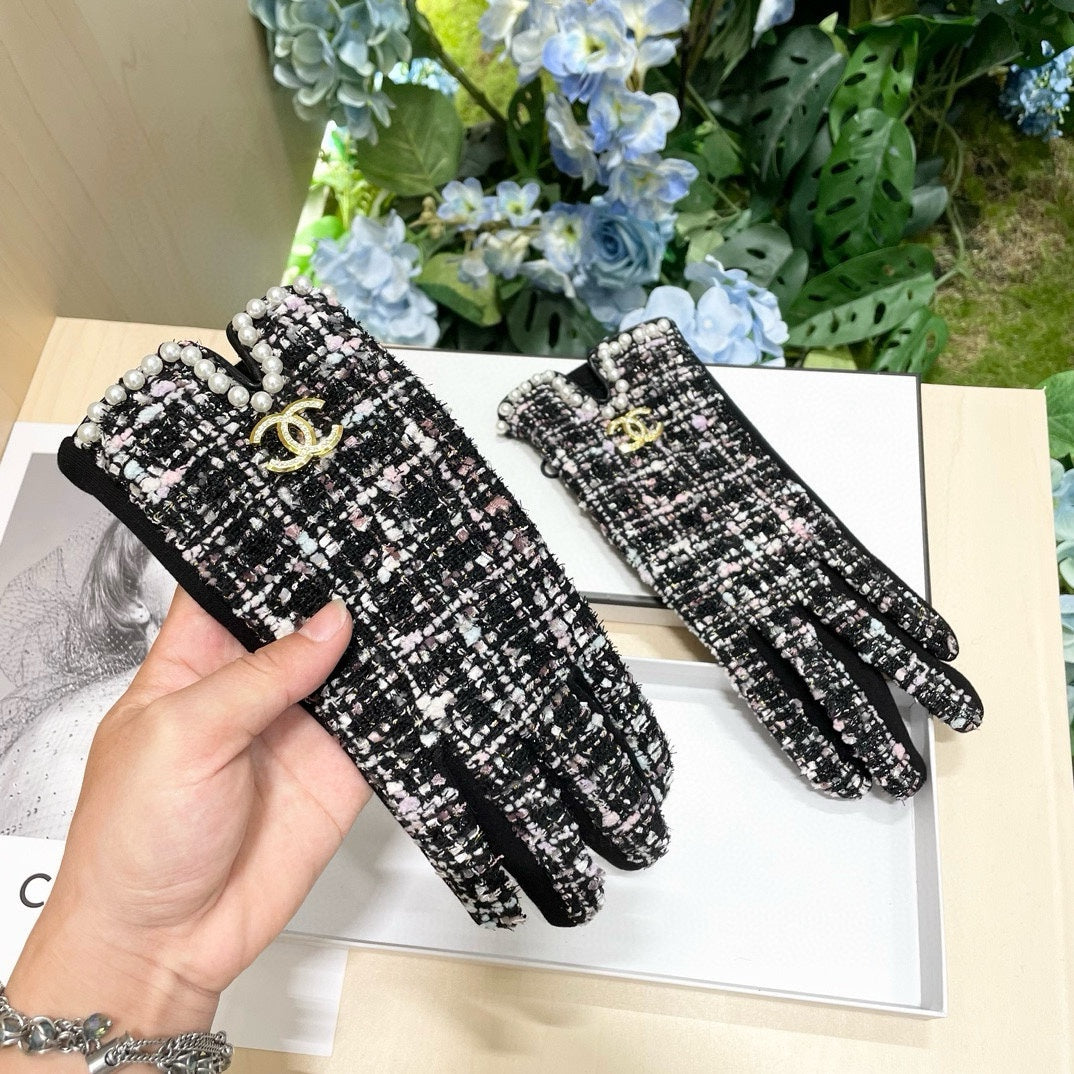 Fashion CC letter gloves
