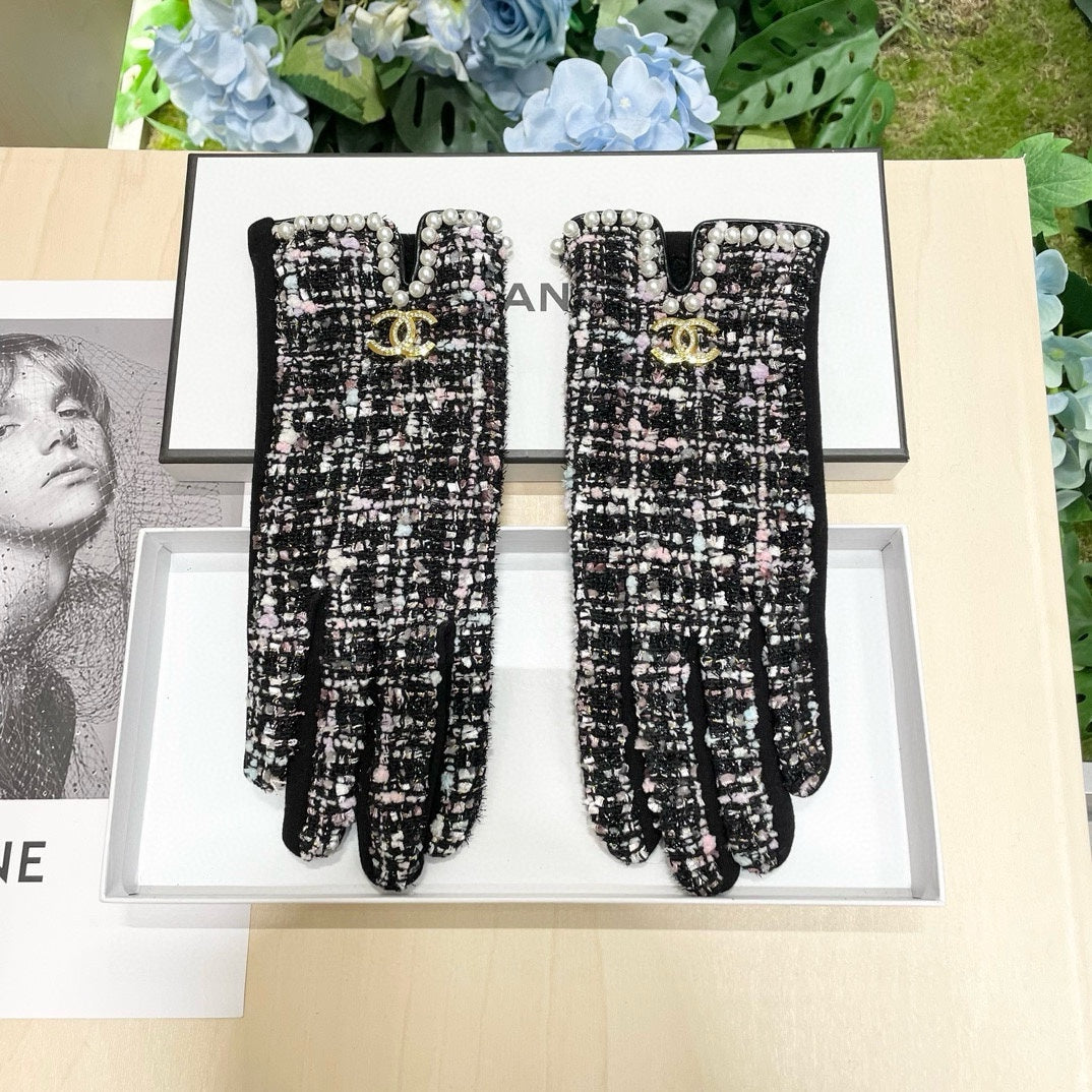 Fashion CC letter gloves