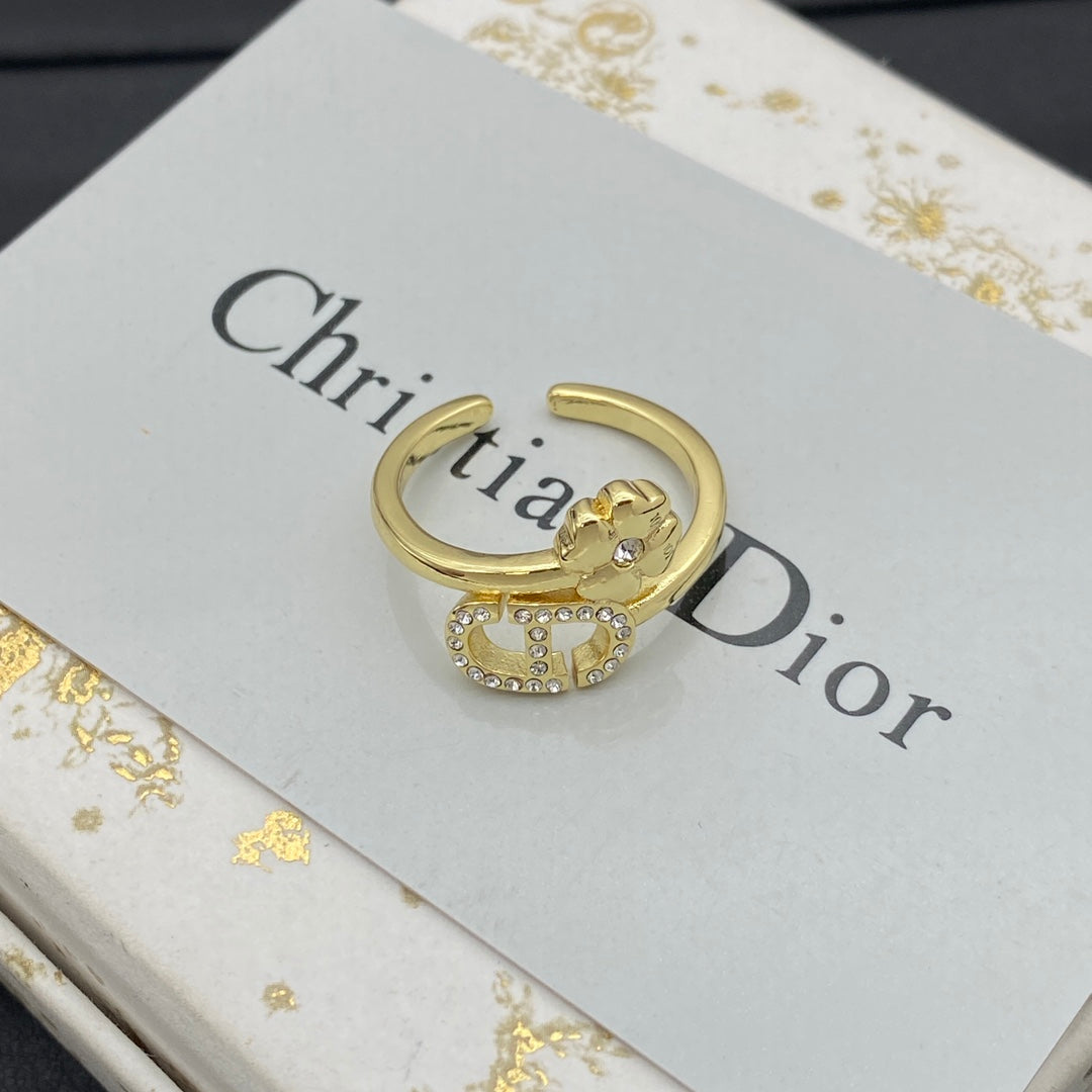 Fashion CD Letter Ring