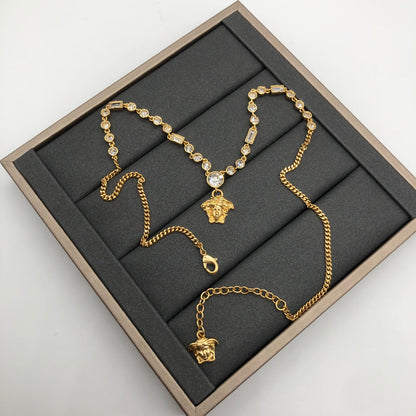 Fashion VE rhinestone necklace