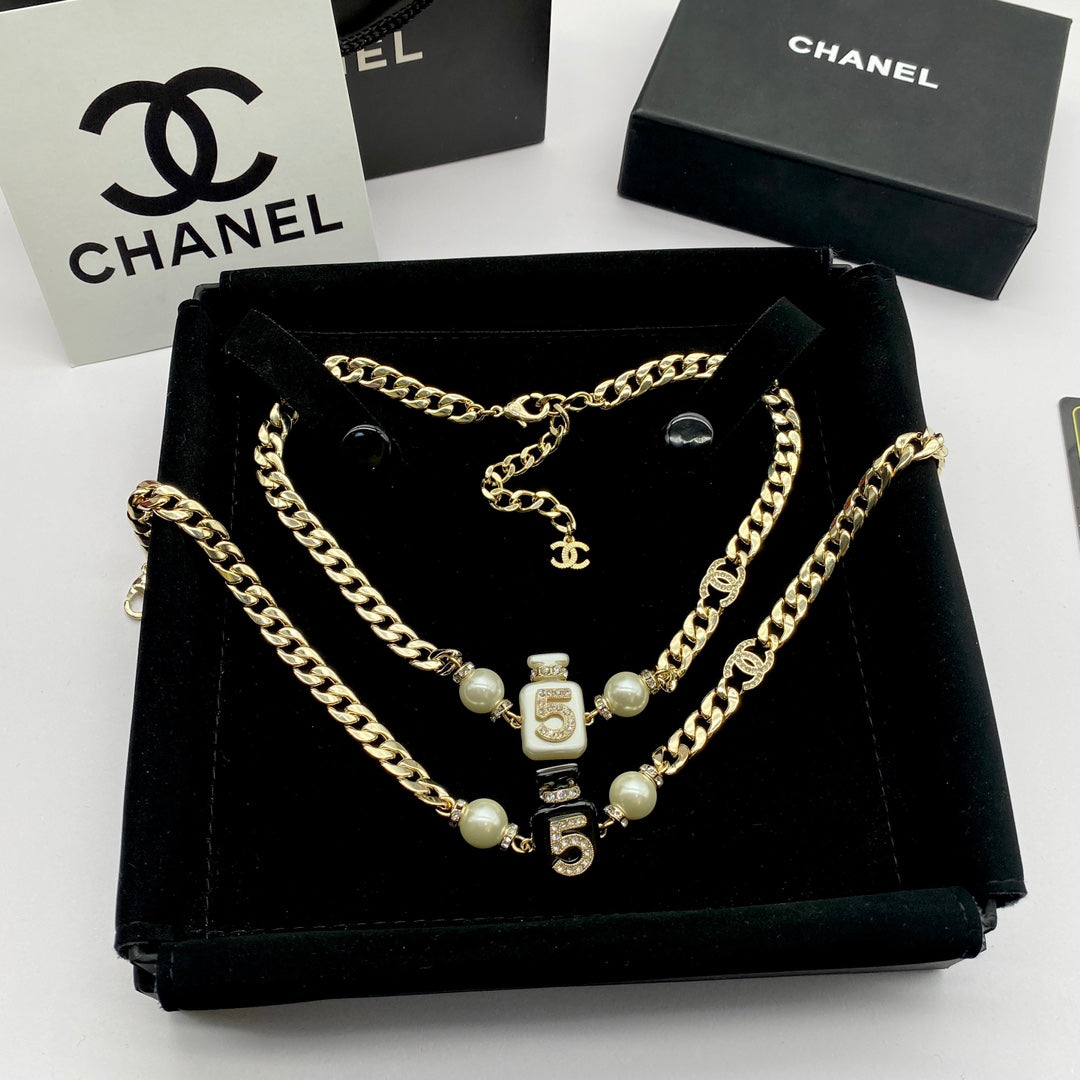 Fashion CC Pearl Necklace