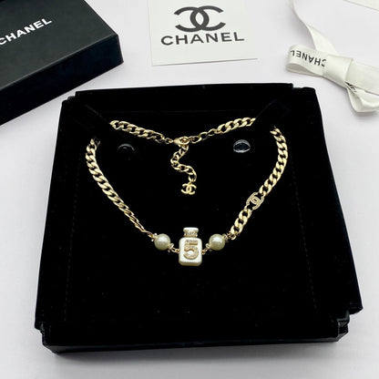 Fashion CC Pearl Necklace