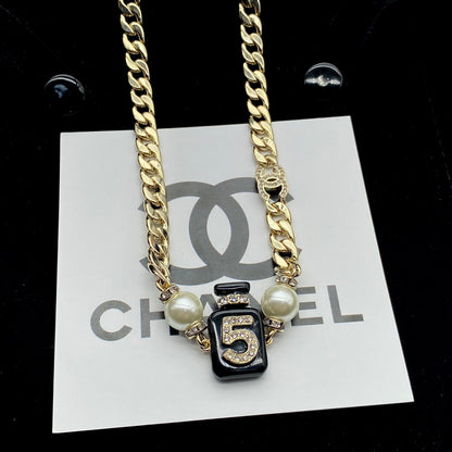 Fashion CC Pearl Necklace