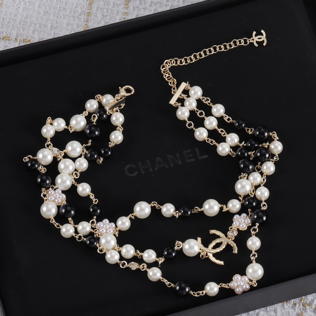 Fashion CC Pearl Necklace
