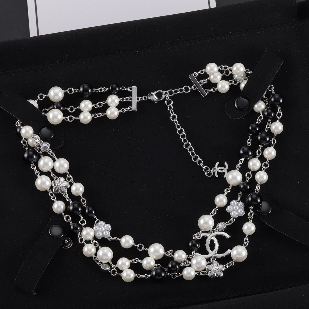 Fashion CC Pearl Necklace