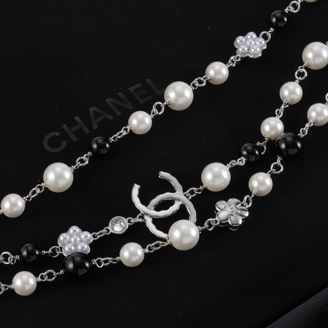 Fashion CC Pearl Necklace