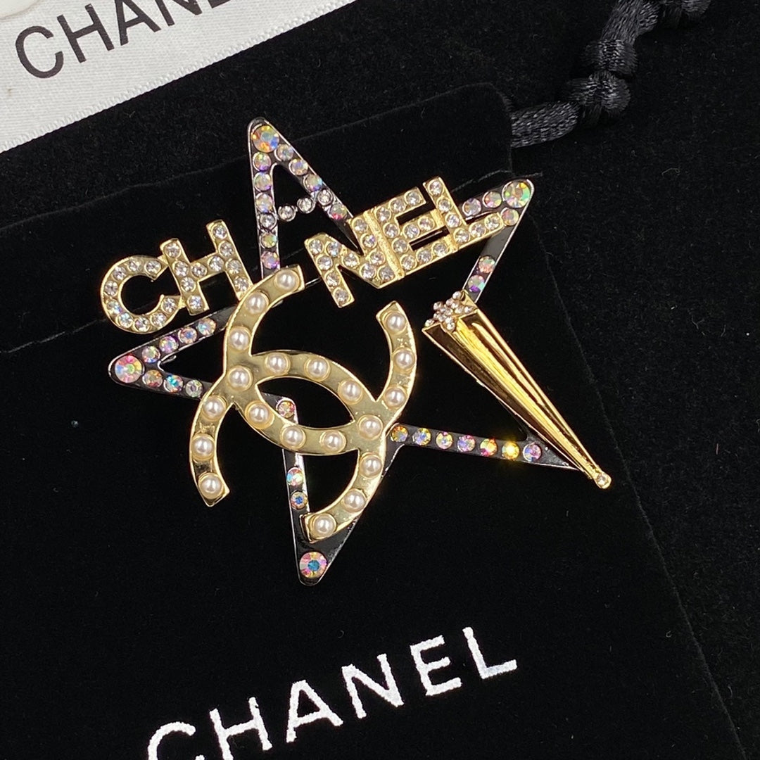 Fashion GG Brooch