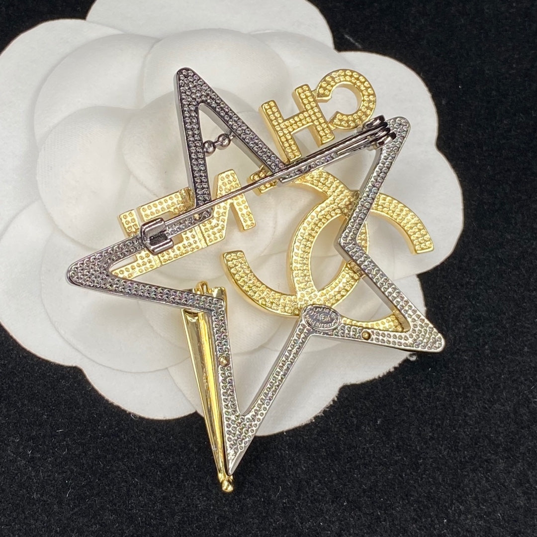 Fashion GG Brooch