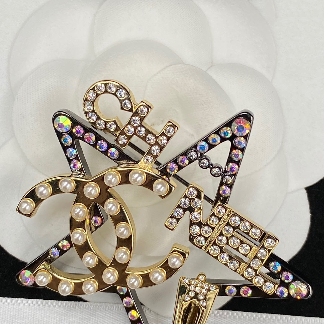 Fashion GG Brooch