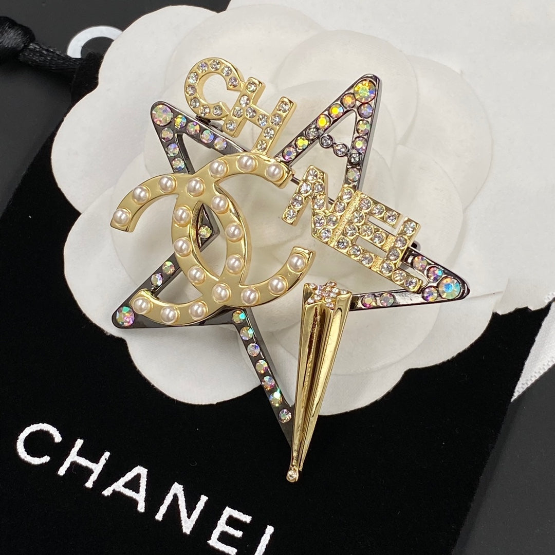 Fashion GG Brooch